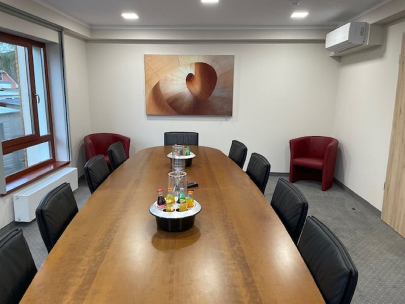 Blick-Richtung Tischende